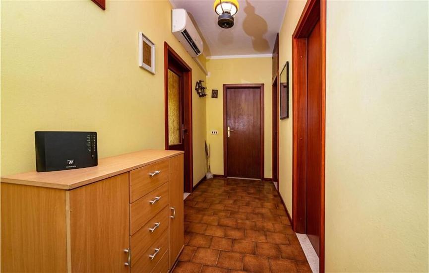 Apartment A1, for 6 persons