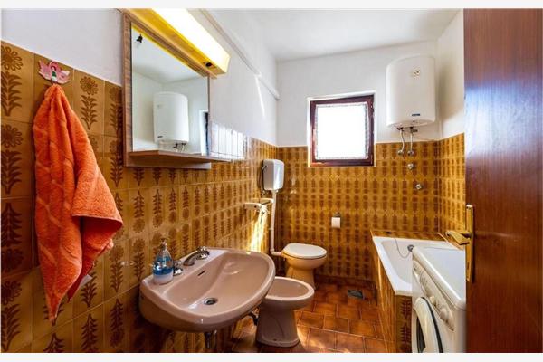 Apartment A1, for 6 persons