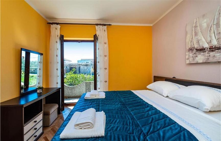 Apartment A1, for 6 persons