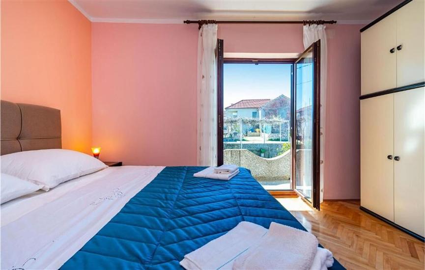 Apartment A1, for 6 persons