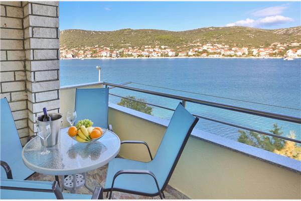 Apartment A2, for 4 persons