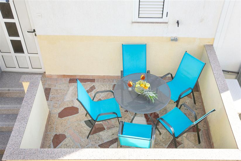 Apartment A3, for 5 persons