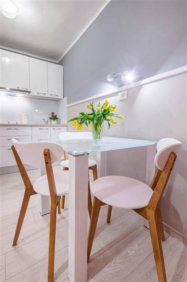 Apartment A7, for 3 persons