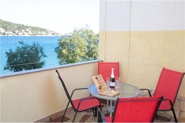 Apartment A4, for 4 persons