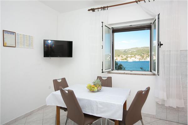 Apartment A4, for 4 persons