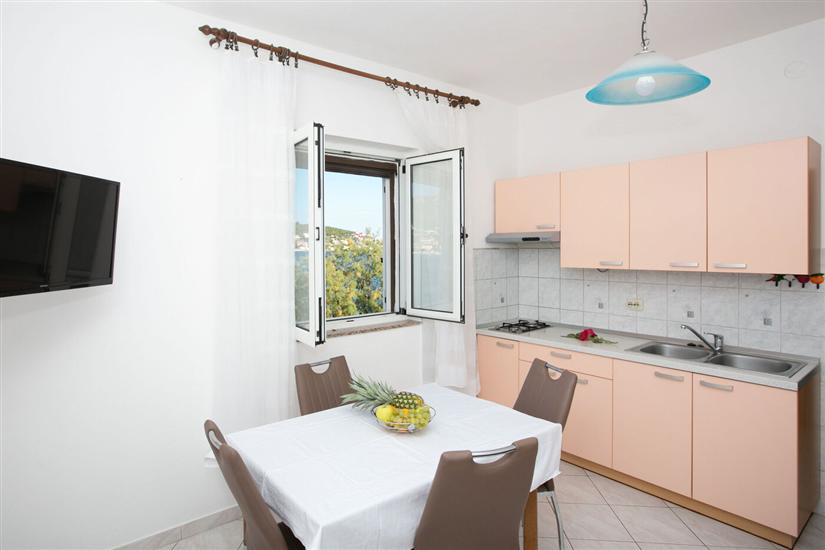 Apartment A4, for 4 persons