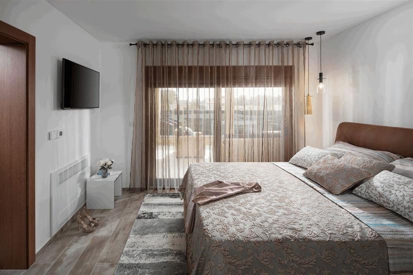 House K1, for 10 persons