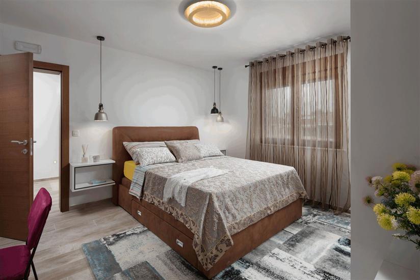 House K1, for 10 persons