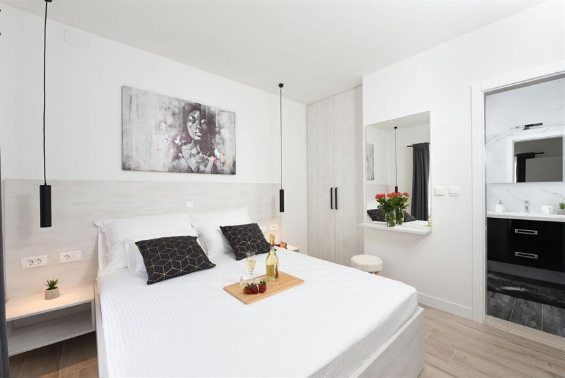 House K1, for 8 persons