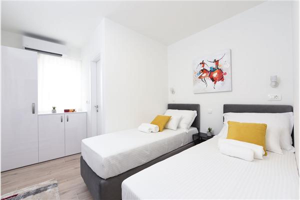 House K1, for 8 persons