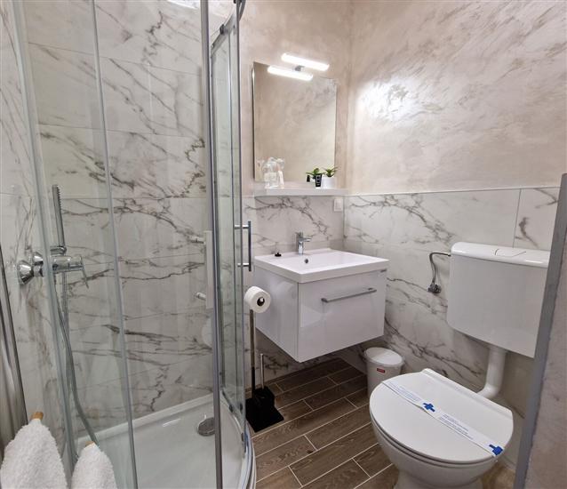 Room S1, for 2 persons