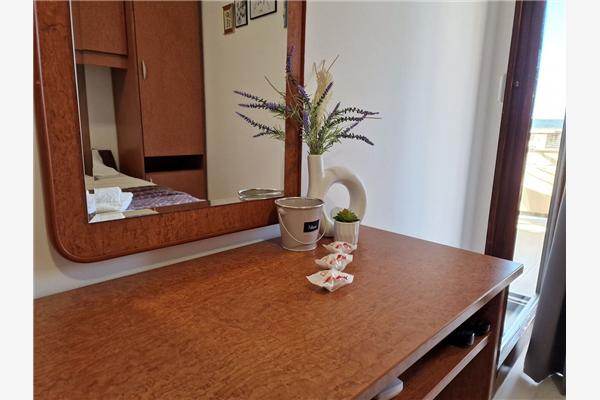 Room S1, for 2 persons