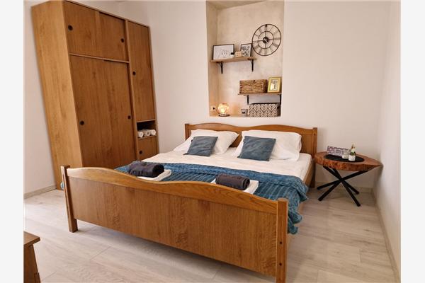 Room S2, for 2 persons