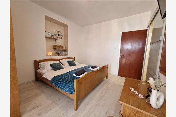 Room S2, for 2 persons