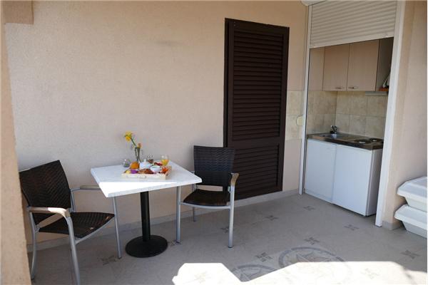 Room S2, for 2 persons