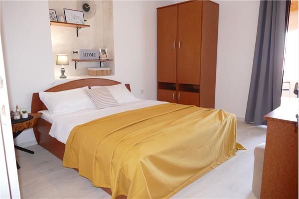 Room S3, for 2 persons