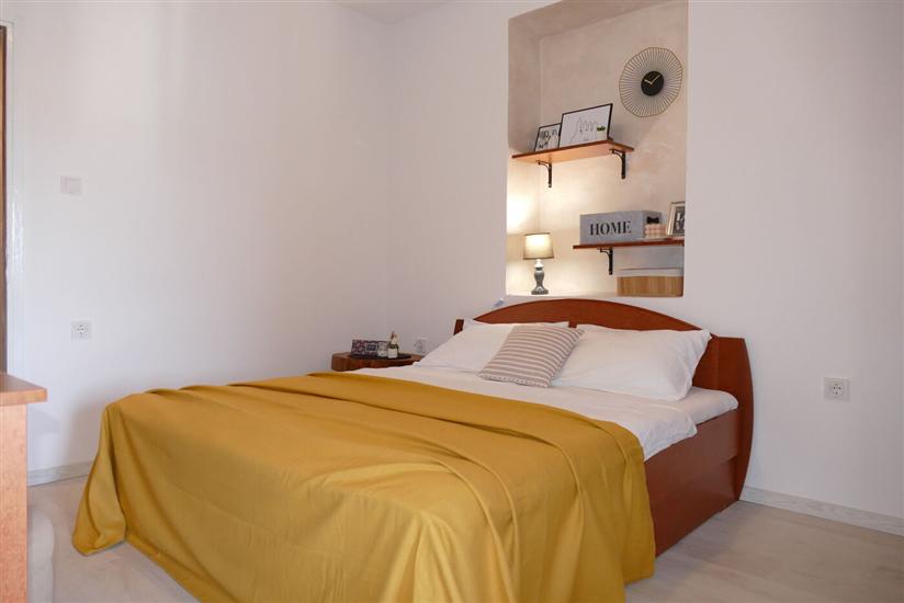 Room S3, for 2 persons