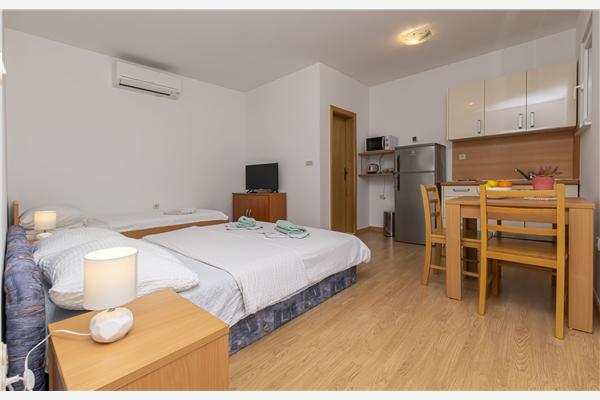 Apartment A1, for 3 persons