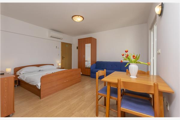 Apartment A2, for 3 persons