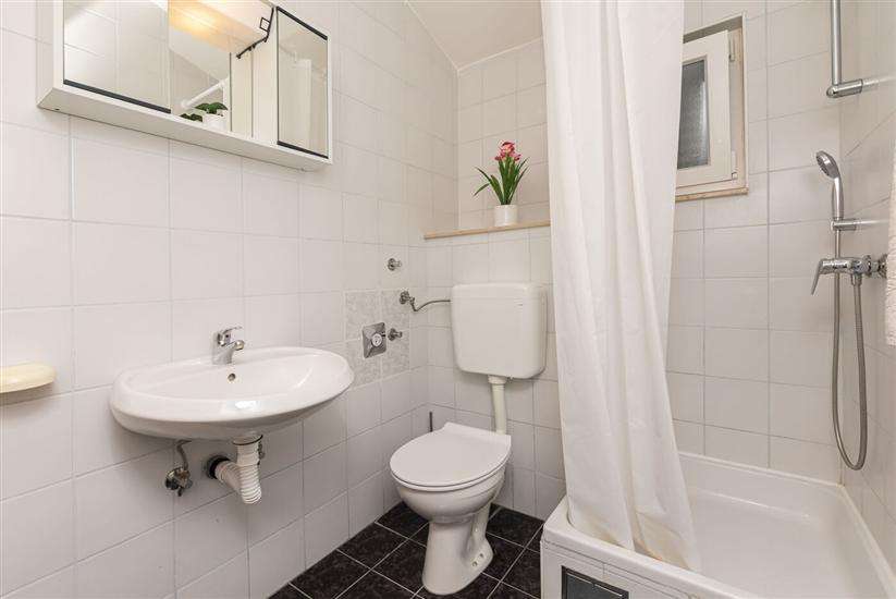 Apartment A6, for 4 persons