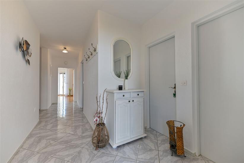 Apartment A2, for 6 persons