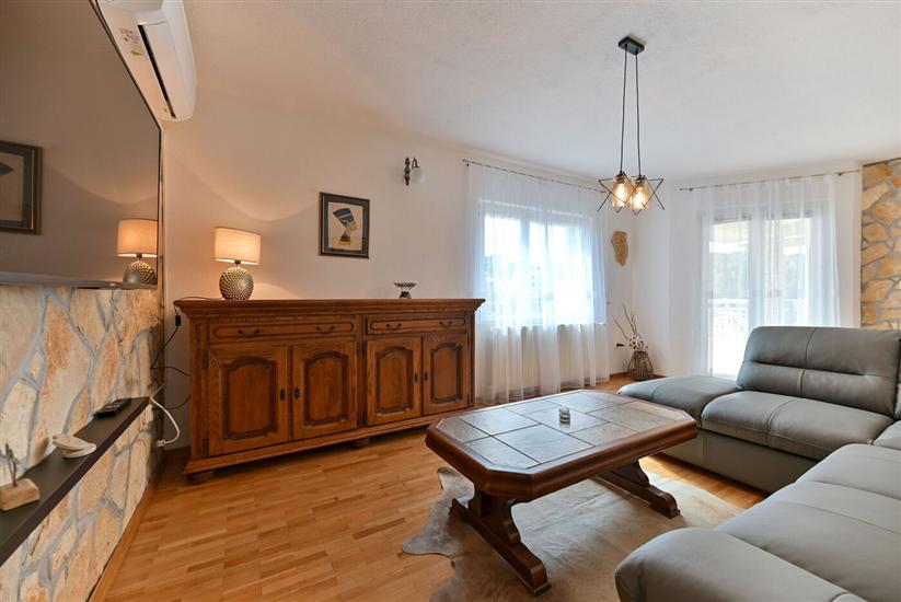 Apartment A2, for 6 persons