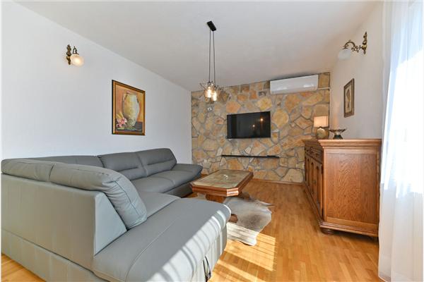 Apartment A2, for 6 persons