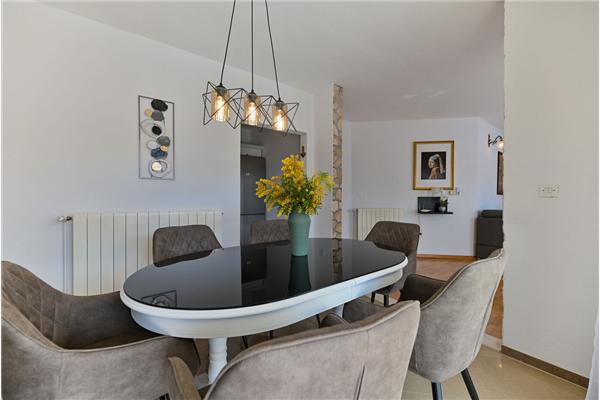 Apartment A2, for 6 persons