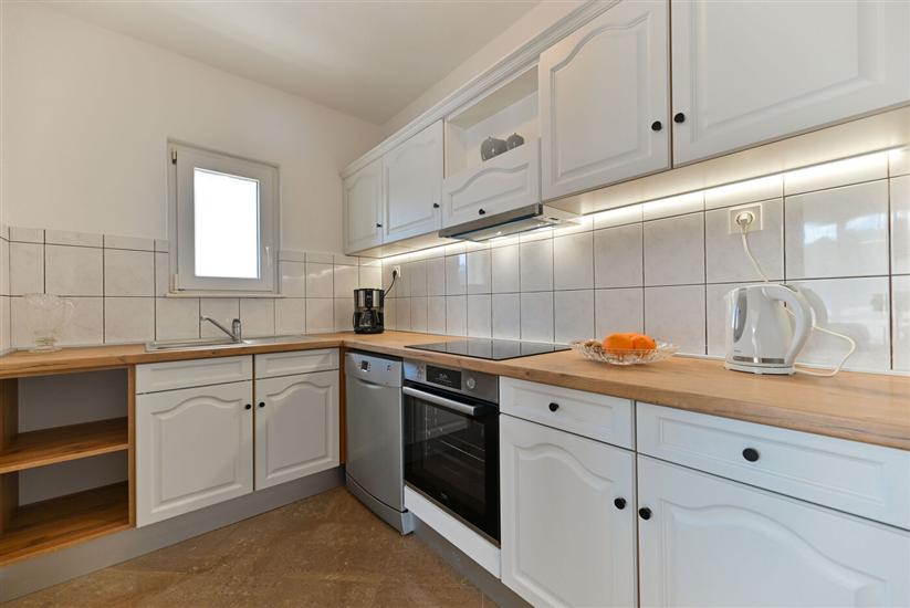 Apartment A2, for 6 persons