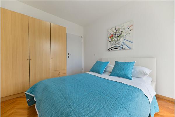 Apartment A2, for 6 persons