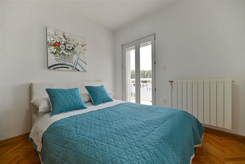 Apartment A2, for 6 persons