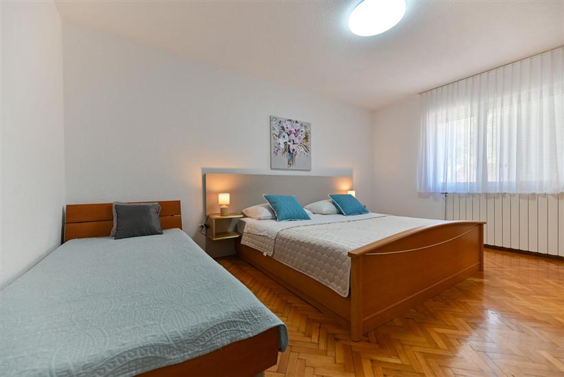 Apartment A2, for 6 persons