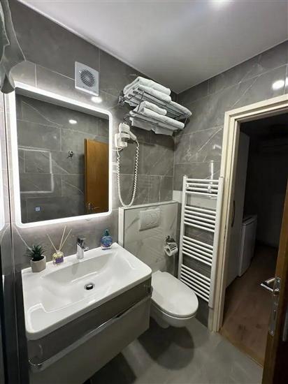 Room S8, for 3 persons