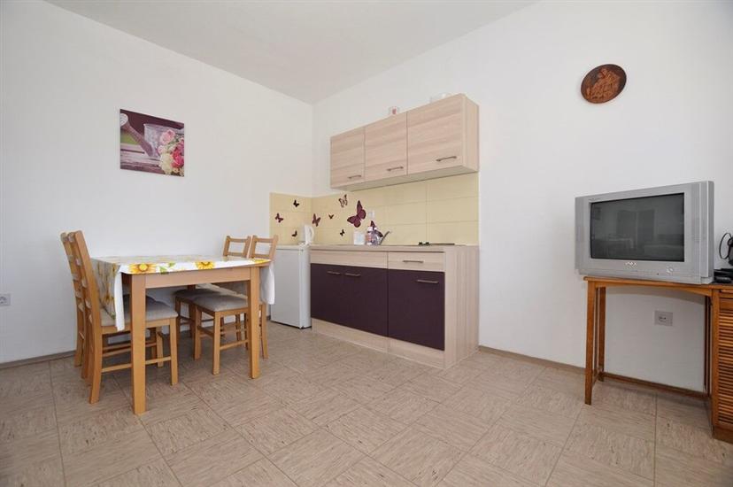 Apartment A2, for 5 persons
