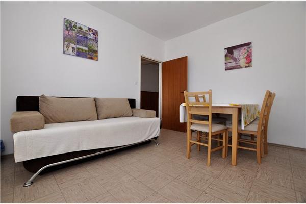 Apartment A2, for 5 persons