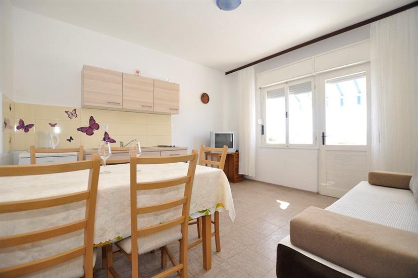 Apartment A2, for 5 persons