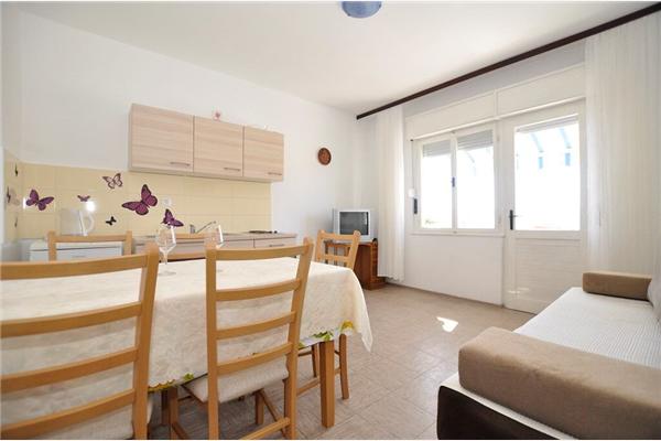 Apartment A2, for 5 persons