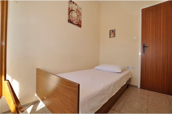 Apartment A2, for 5 persons