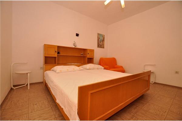 Apartment A2, for 5 persons