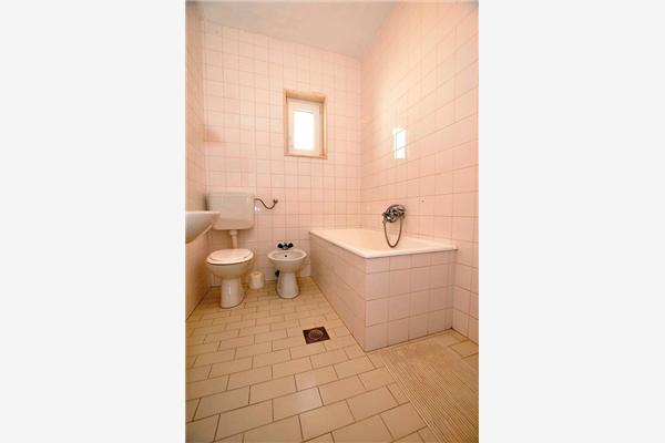 Apartment A2, for 5 persons