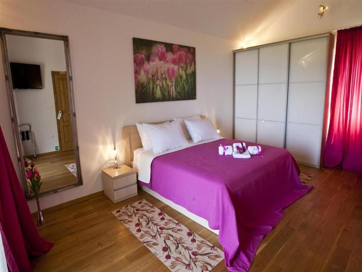 House K1, for 8 persons