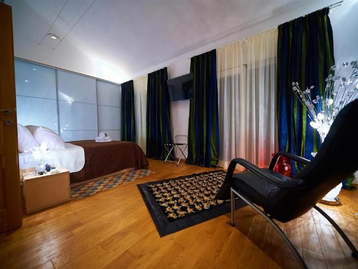 House K1, for 8 persons