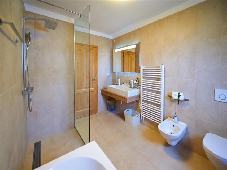 House K1, for 8 persons