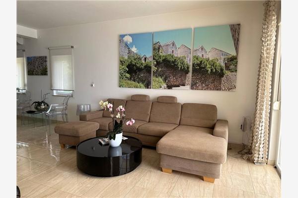 House K1, for 8 persons