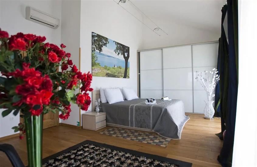 House K1, for 8 persons