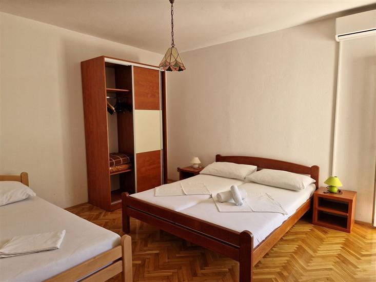 Apartment A1, for 6 persons