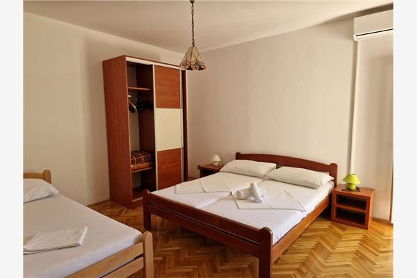Apartment A1, for 6 persons