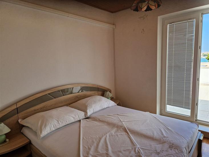 Apartment A2, for 6 persons