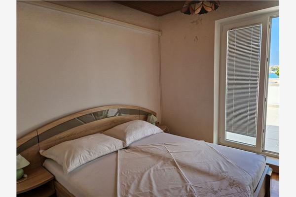 Apartment A2, for 6 persons