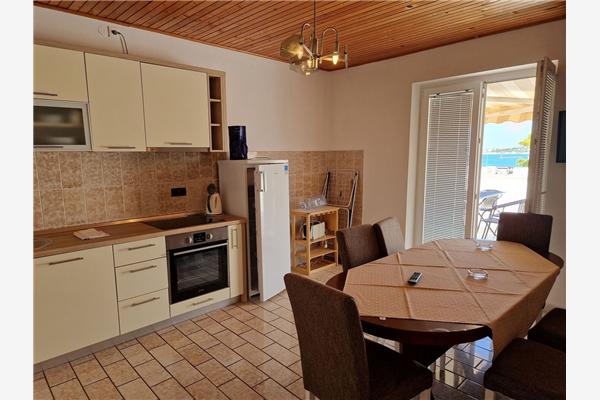 Apartment A2, for 6 persons